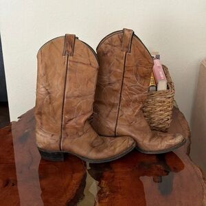 Justin’s Women’s Leather Cowboy Boots